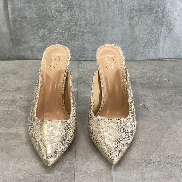 NEW YORK & COMPANY Women's Gold Snake Print Cammie Pointed-Toe Mule SZ 6 - Picture 3 of 10